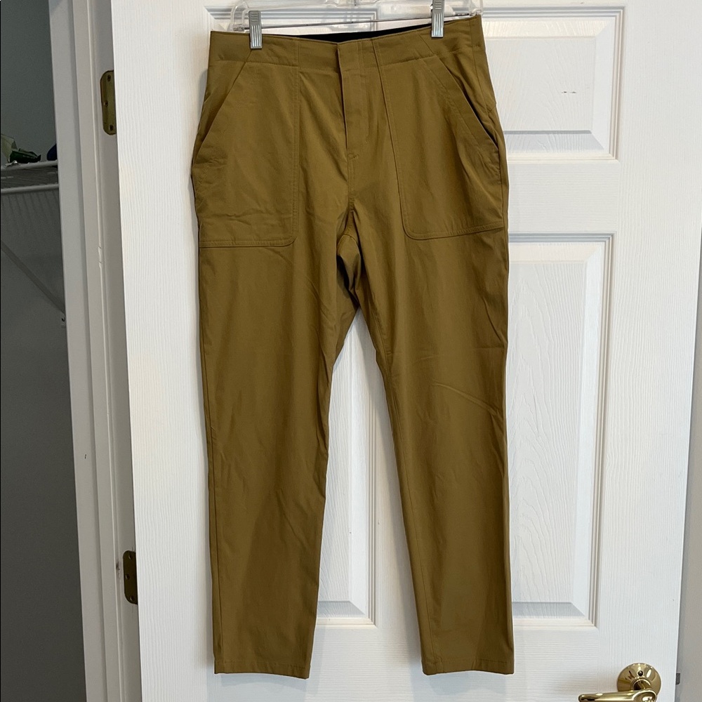 Eddie Bauer Women’s Travel pants Chinos